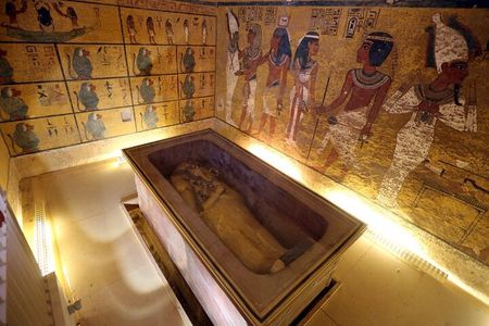 Hurghada :Day trip to Luxor:Balloon&West and East&Felucca& Dinner