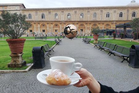VIP Vatican Breakfast and Guided Tour with Sistine Chapel Access