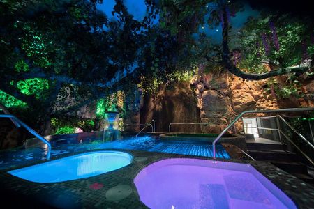 Spa: Hydrotherapy + Thematic Relaxing Massage + Teppanyaki dinner