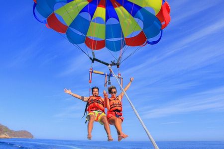 15 Minutes Parasailing in Punta Cana