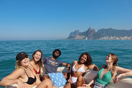 Rio de Janeiro: Boat Tour with Beer!