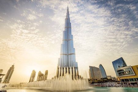 Burj Khalifa At The Top & Underwater Zoo Aquarium with Transfer