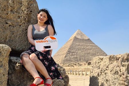 Private day tour at Giza Pyramids & Egyptian Museum in Cairo .