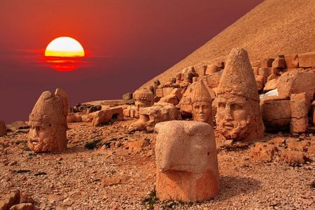 2-Day 1 Night Mount Nemrut Tour from Istanbul by Plane