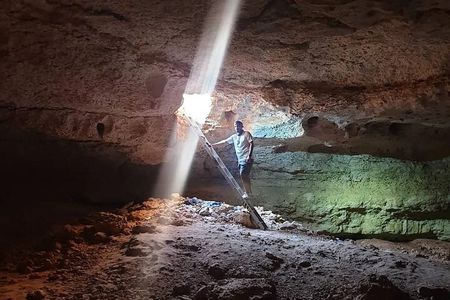 Edge of the World Hike Riyadh | 4x4 Safari & Bat Cave