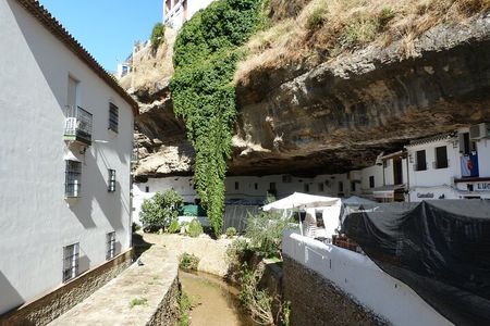Visit Ronda and Setenil de las Bodegas in one day from Malaga