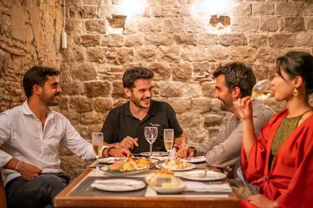 La Boqueria & Santa Caterina Market Tour with Tapas 