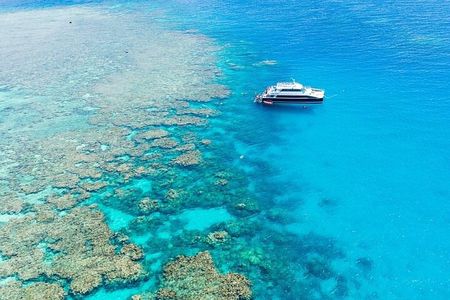 Great Barrier Reef with Cultural Guides-Dreamtime Dive & Snorkel