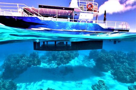 Magical Boat Tour with Underwater Cabin in Bora Bora!