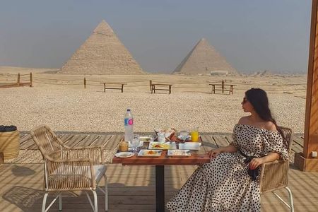 Private Day Tour to Giza Pyramids, Egyptian Museum & The Bazar.