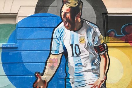 3 hours Private La Boca Street Art Walking Tour