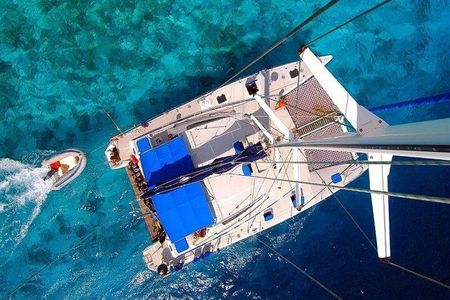 Private Catamaran Cruise to Ile aux Cerf from Pointe Jerome