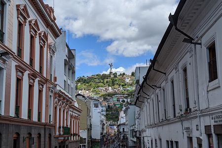 Quito Full Day Private Tour: Plazas, Churches, Teleférico and the Equator 