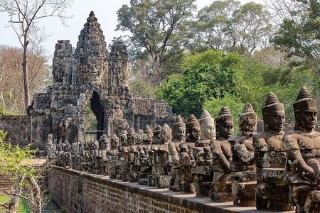 A Day Angkor Highlights Tour 