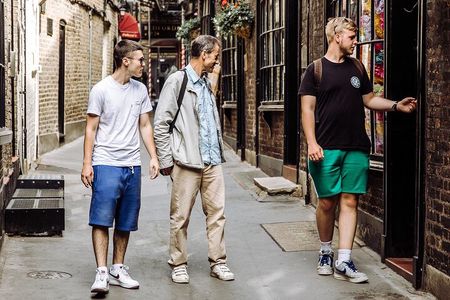 London Historic Pub Tour with a Local Tailored to Your Interests & Tastes 