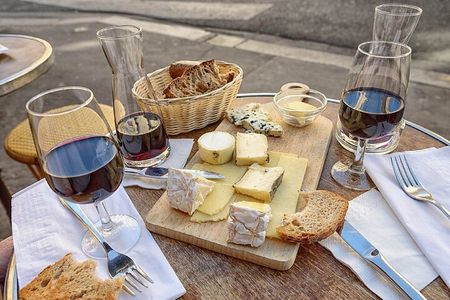 Turin: Sunset Food & Drinks Tour by Do Eat Better