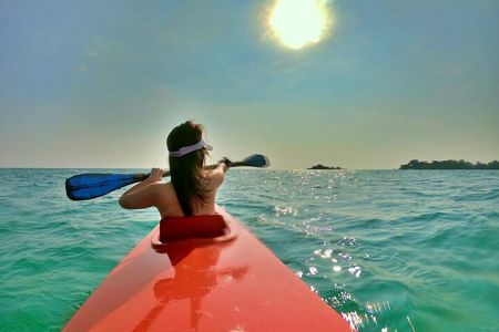 [PRIVATE CHARTER] SEA-KAYAKING along HALF-MOON BAY & SUNSET DRIFTING & DINNER