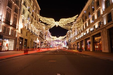 London Christmas Lights Private Car Tour with Driver Guide