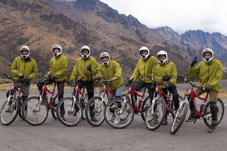 Inca Jungle Trek to Machu Picchu 4 days with Rafting and zip line