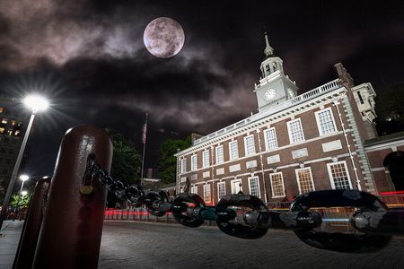 Philly Ghosts Boos and Booze Haunted Pub Crawl