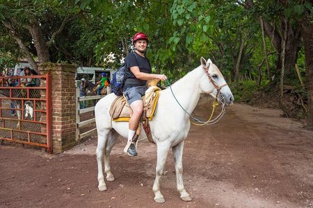 Sierra Madre Horseback Riding and Zipline with Lunch Included
