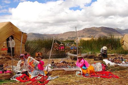 Full Day Tour of Uros and Taquile by Speedboat