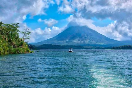 Lake Arenal Boat Tour & Baldi Hot Springs. Private Tour from San Jose