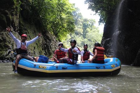 1 Day Rafting Pacuare River