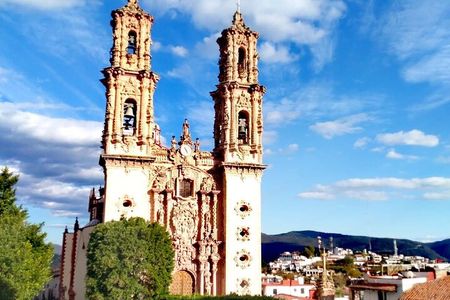 Cacahuamilpa Grotto Tour -Taxco "Ciudad de la plata¨