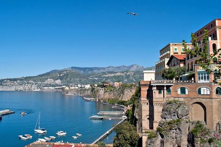 Group Tour to Sorrento, Positano, Amalfi with Optional Boat Ride 