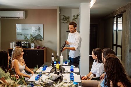 Οlive oil tour & tasting by Markellos Olive