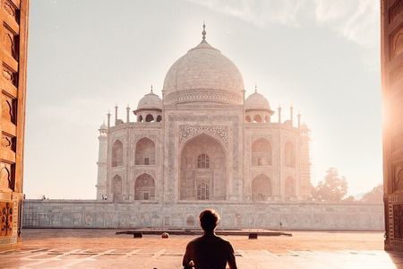 Dawn of Taj Mahal And Breakfast In Agra
