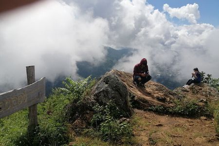 No.1 Chiang Mai: Mon Long Peak Climb & Downhill Bike Ride