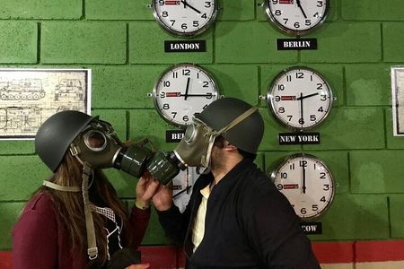 Escape Room in Guadalajara: Save the World in a Bunker
