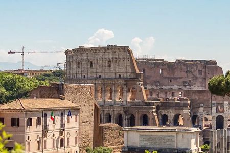 Night walk to discover all of Rome with a friend in total safety