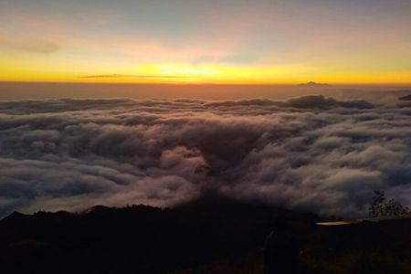Volcano Batur Sharing Group at Start Point