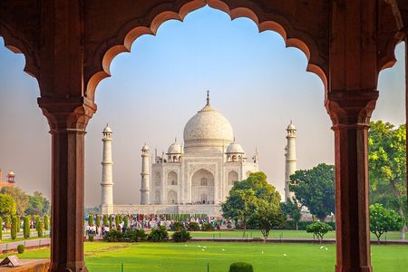 Private Sunrise Taj Mahal Trip from Delhi all Inclusive 
