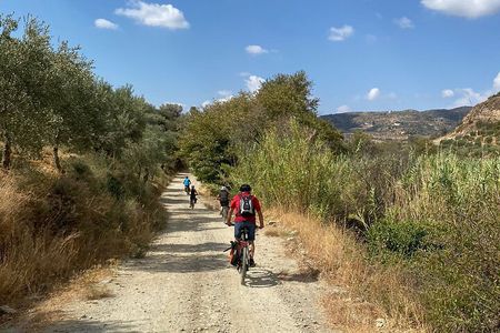Discover the unknown side of Crete by E-Bike