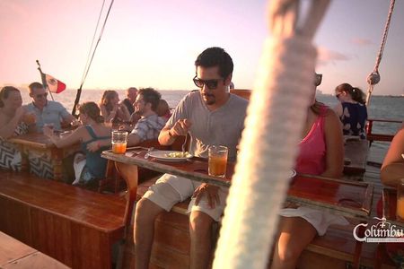 Your Romantic Dinner in Cancun, includes national open bar and live music