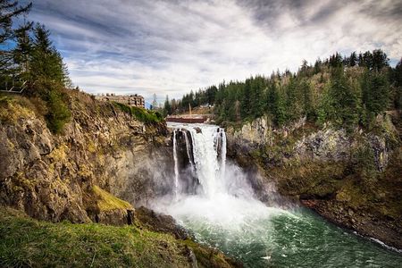 Snoqualmie Falls and Leavenworth Day Tour from Seattle