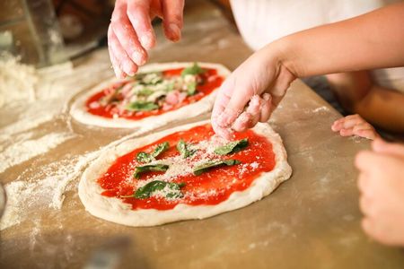 Master the Art of Naples Pizza – Hands-On Class with Tastings
