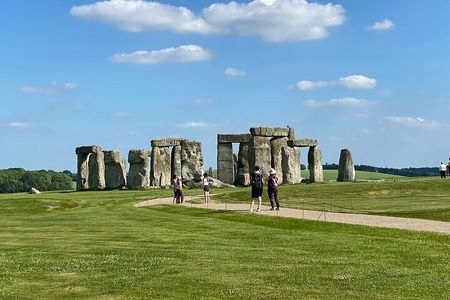 Private Windsor Castle and Stonehenge Day Tour
