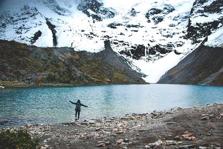 Full-Day Hiking Tour to Lake Humantay