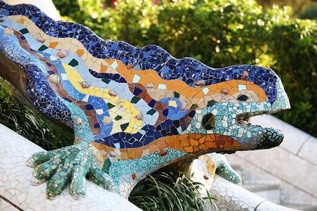 Park Guell & Gaudi houses tour with Modern Style expert Guide