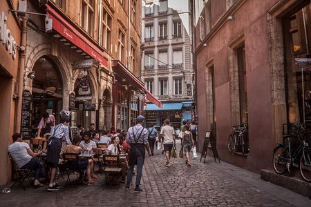 Food Tour in Lyon – A Full Taste of France by Do Eat Better