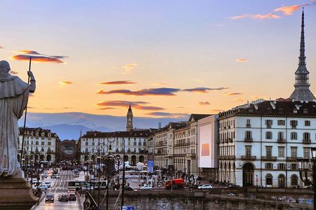 Private Guided Tour to Discover and Shoot the Iconic Places of Turin