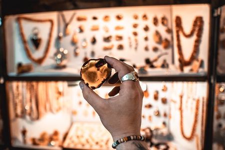 1 hour Gdansk Amber Workshop Tour 