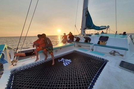 Catamaran Cruise, Open Bar, Food and Snorkeling