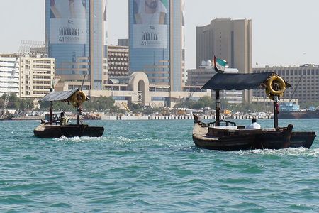 Royal Vision Walking around Old Dubai Tour with Abra, English Guide 