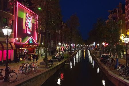 Red Light District Tour by Locals, Small Group (approx 4)